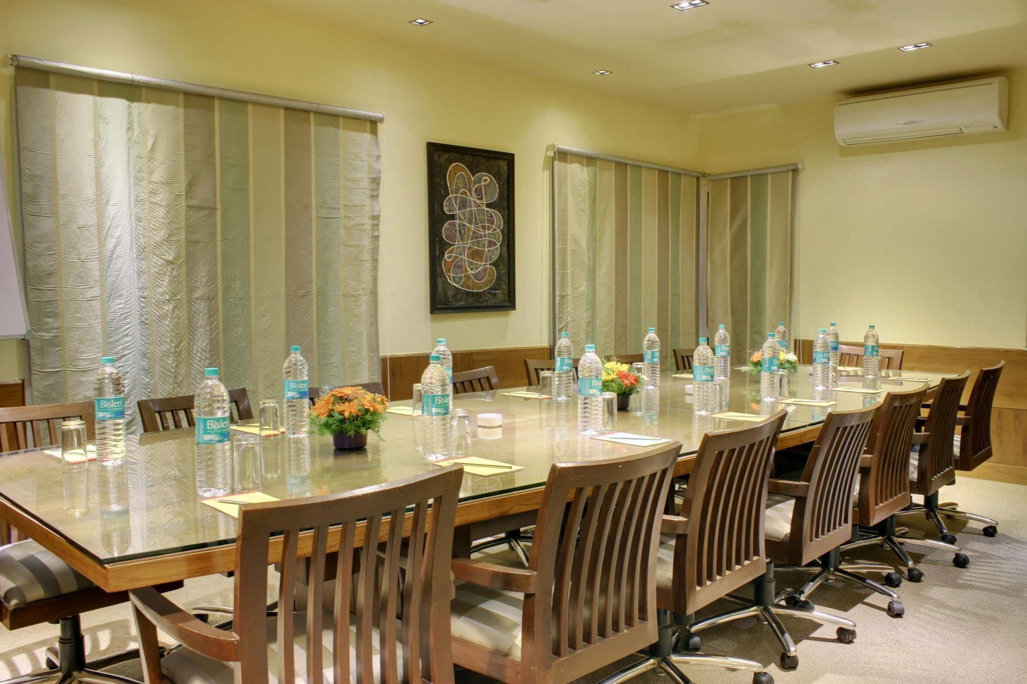 Aparthotel Justa Indiranagar Bengaluru Zewnętrze zdjęcie